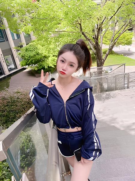 东新路东站街交口，金悦往前走1